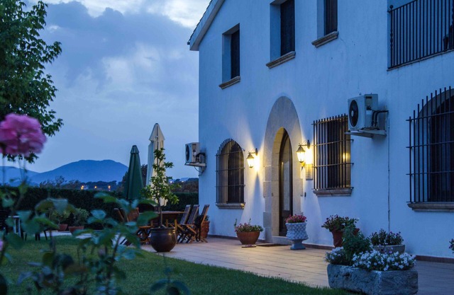 Rural house with private pool. Max. 10 people.
