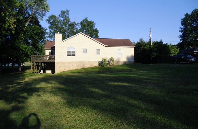 Rural setting in midst of quaint, small, historic town w/plenty of activities