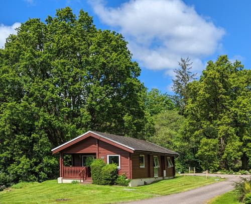 Ruskin Lodges Argyll, by Puck's Glen, Rashfield near Dunoon