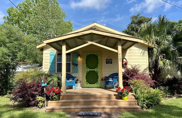 Russell Cottage: Your home away from home.