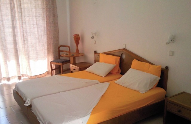 Rustic and Spacious Studio by the beach