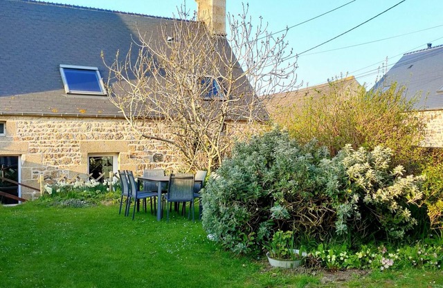 Rustic country house, 3 bedrooms, WiFi, pets allowed