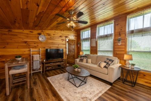 Rustic Mt Sterling Cabin2 Near Downtown Pets OK