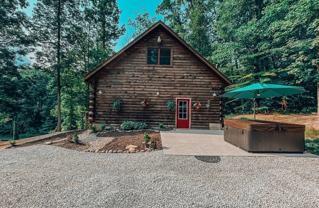 Rustic Oak Cabin - dogs welcome - Hocking hills