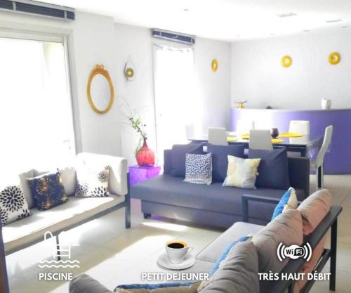 Séjour Perpignan avec piscine - Petit-déjeuner à la demande - 20 minutes de l'Espagne - Le Palace climatisé