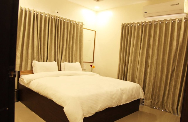 Saburi Service Apartments