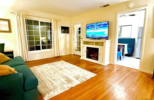 Sac River Retreat, Garage, Yard, Wi-Fi, 5 Star