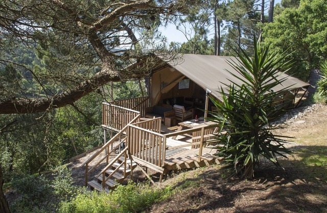 Safari Glamping lodge on top of a hill with splendid valley view.