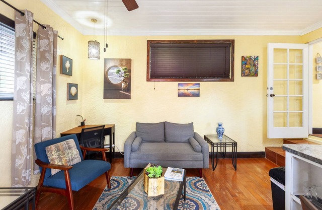 Saffron Cottage is a cozy apt. attached to main house w/private entrance & deck.