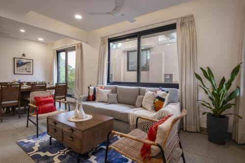 SaffronStays Fira