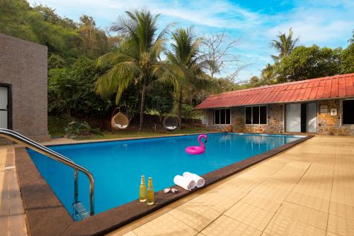 SaffronStays Meadowbrook, Panvel - pet-friendly villa near Karnala Bird Sanctuary
