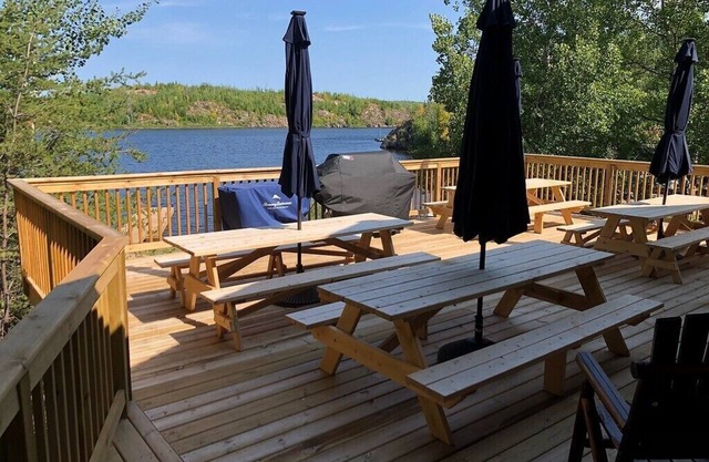 Saganaga Lodge Large Family Room #5