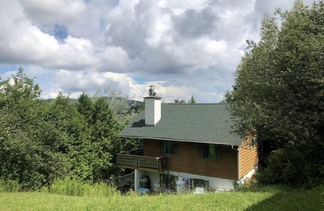 Sainte-Agathe-des-Monts Cottage with a View