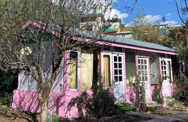 SAIRRA - Hotel & Restaurant