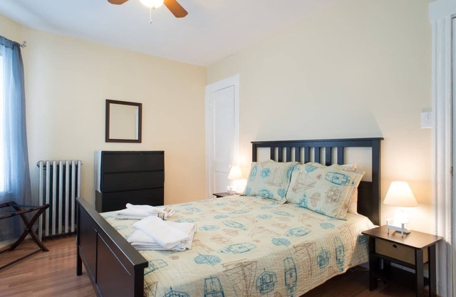 Salem Spacious First Floor 3-4BR!
