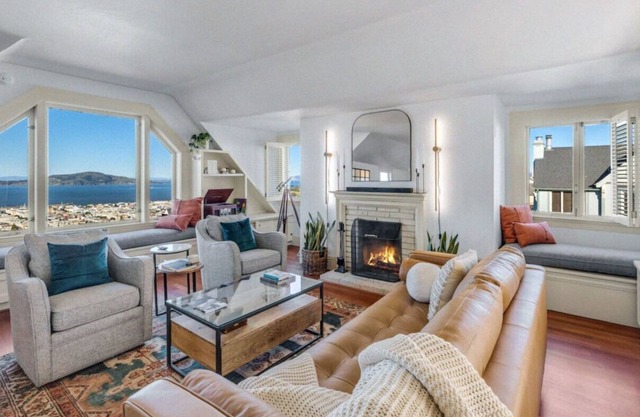San Francisco – Enchanting Pacific Heights Residence with Amazing Views