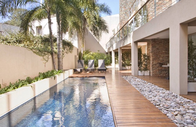 San Isidro Plaza Hotel