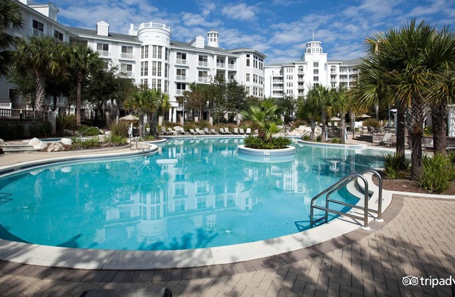 SANDESTIN FLORIDA, 2 BR 3 BATH, GRAND COMPLEX, WALK OUT PATIO, PET FRIENDLY!