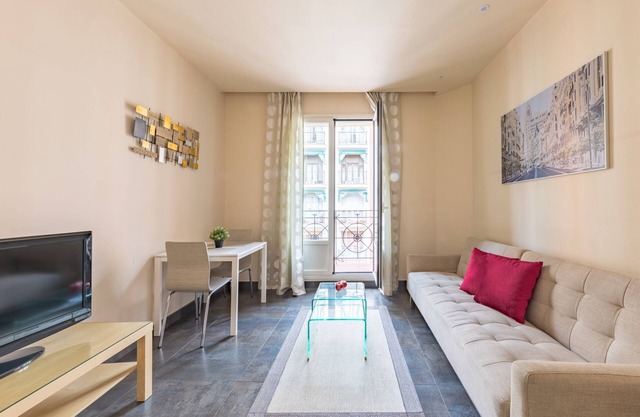 Sandoval - 1 Bedroom with Sofa Bed