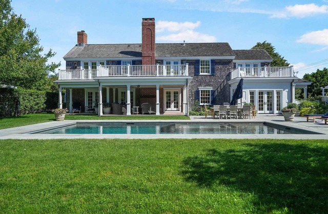 Sandpiper Fields Luxury Field Club Home Near South Beach on Martha’s Vineyard