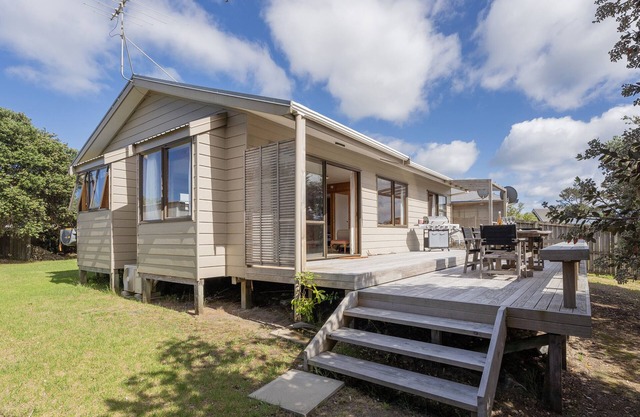 Sandy Haven - Matarangi Holiday Home