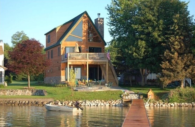 Sangria Sunrise - Lake Leelanau Chalet