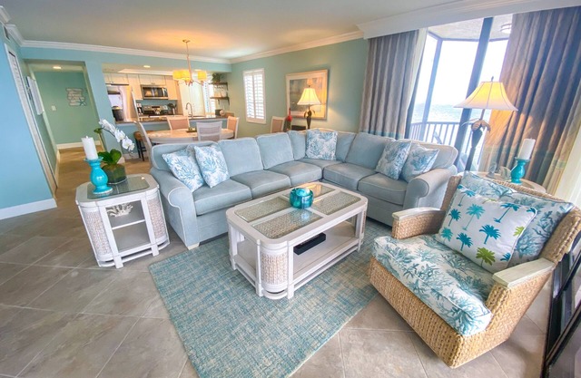 Sanibel Harbour Resort Harbour Tower 717: Relaxation awaits you!
