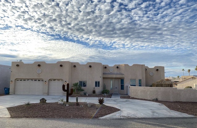 Santa Fe Lake Escape