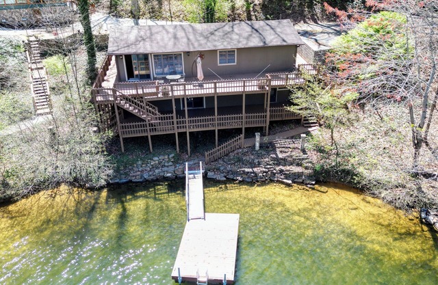 Santeetlah Dreaming on Lake Santeetlah