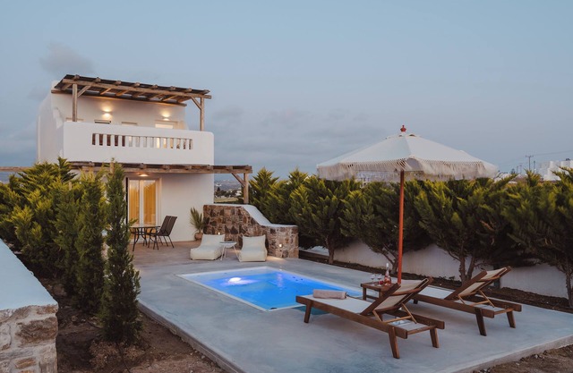 Santo Concept Luxury White Villa with Pool & outdoor Jacuzzi Sea Views