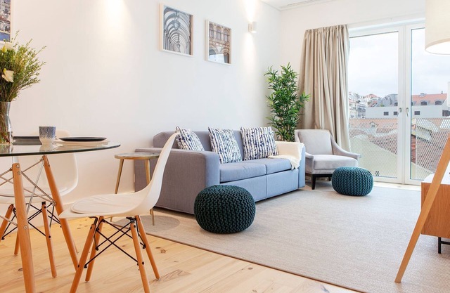 Santos Design Flat by LovelyStay