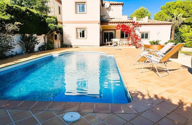 SAONA VILLAS (VN AMELA): villa 8 people, private pool, wifi, 1.5 km sea