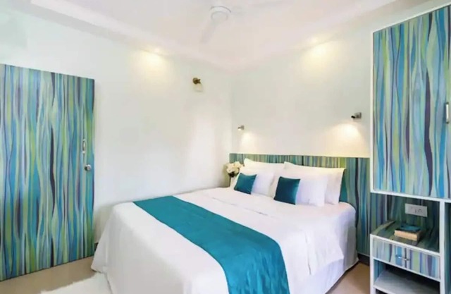 Sapna Homes 1 Bedroom apt-3, 5 min walk to beachnn