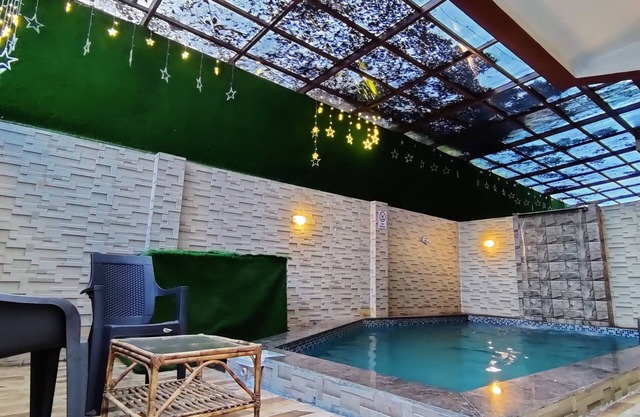 Sapphire Villa Luxury stay with 3 bedroom and rooftop sky Lounge