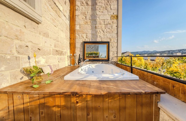 Sara Cave Cappadocia