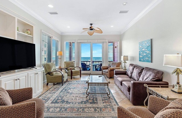 Sarah's Beach Baby. 12BR beachfront. Sleeps 48. Big Sunny Pool. Nice! Lots of extras.