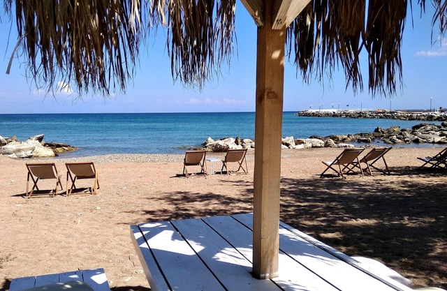 Sarantakis Apartments