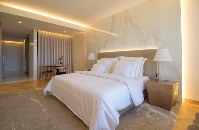 Savoy Palace Luxury Sea View Apartment