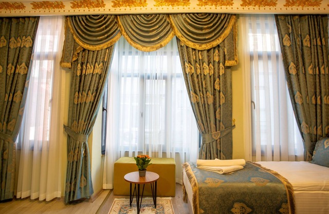 Sayina Hotel