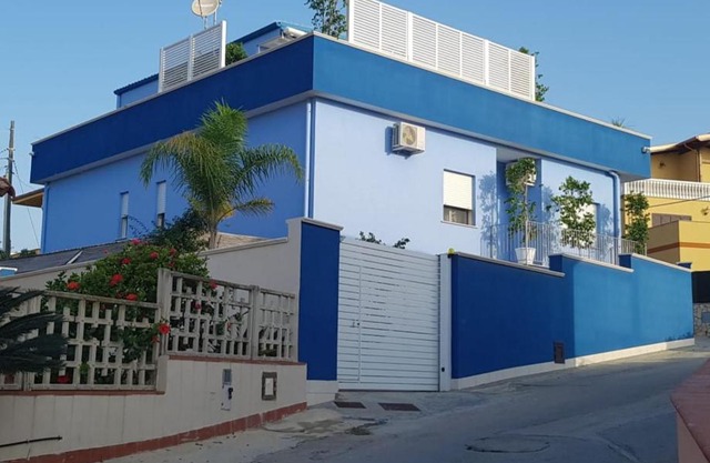 Scala dei Turchi Beach house