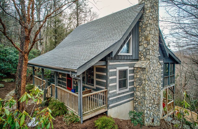 Scarborough Fair - Between Boone and Banner Elk - Hot Tub - Screened In Porch - Pet Friendly