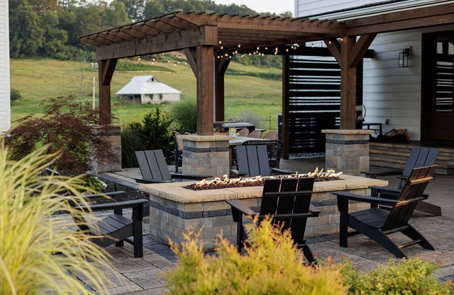Scenic farm escape w/resort style patio, hot tub and designer kitchen!
