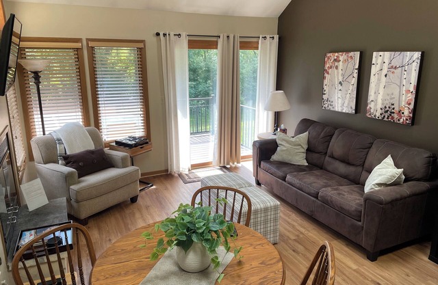 Scenic Getaway – Cozy Stay Near Golf & Trails