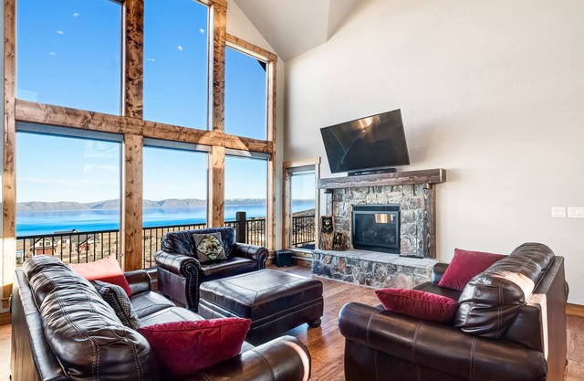 Scenic getaway with game tables, pools, hot tub, beach access & playground