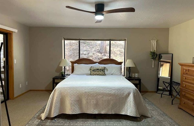 Scenic Sierra - Twain Harte Lake Access- Sleeps 18