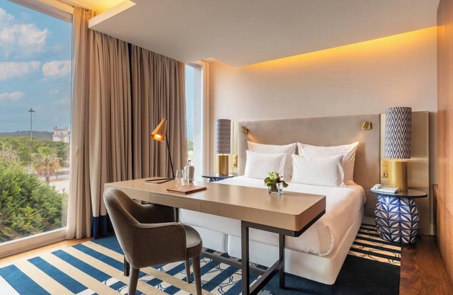 Scenic Tower View Stay w/Outdoor Pool & Terrace Dining | Free Parking in Belém