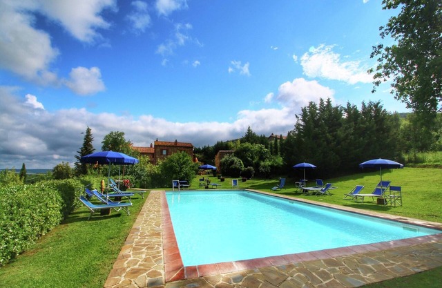 Scenic Tuscan Farmhouse