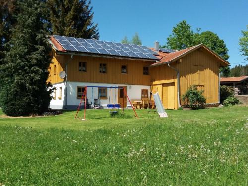 Schönes Ferienhaus in Viechtach in Waldnähe