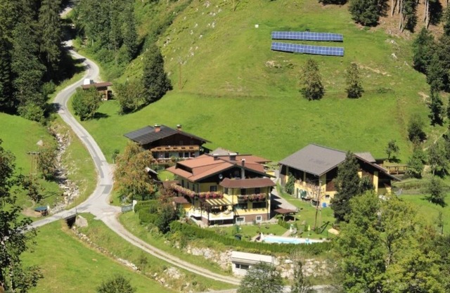 Schattaugut: Apartment with Mountain View