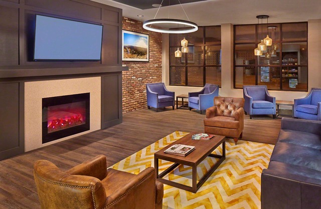 Scholar Morgantown, Tapestry Collection by Hilton